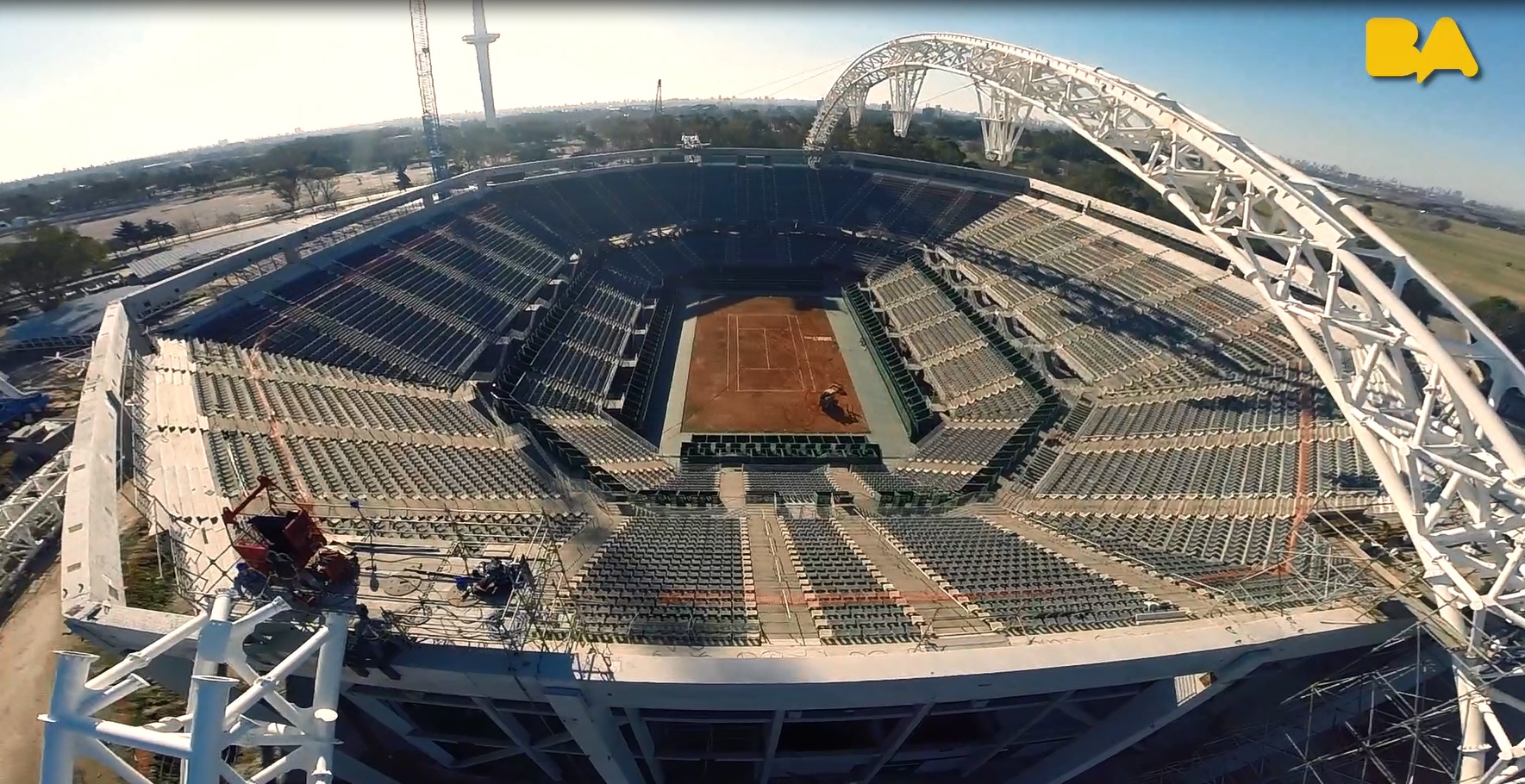 La cubierta del Parque Roca sigue avanzando