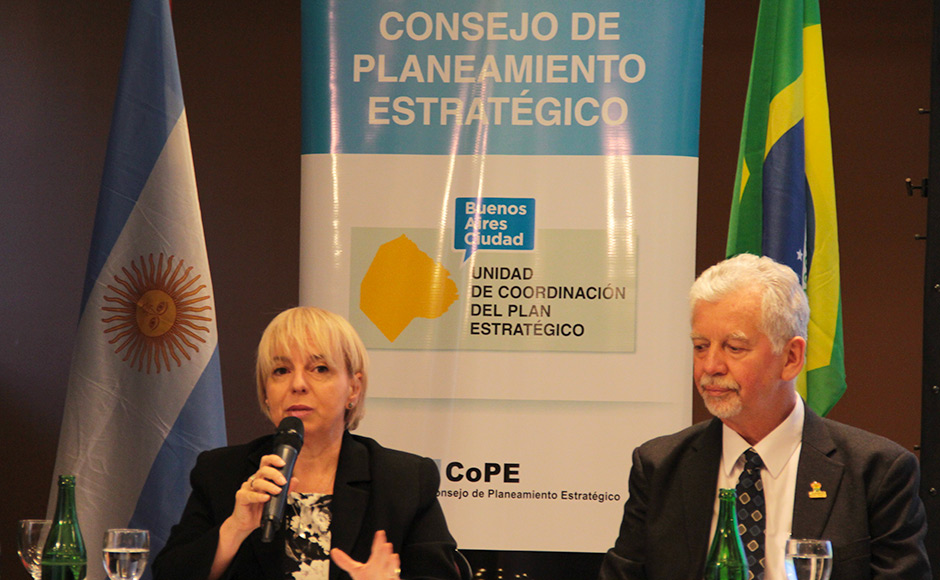 Conferencia "La experiencia de Porto Alegre"