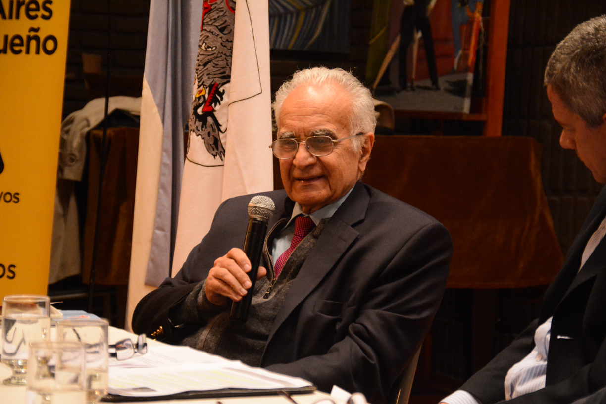 Stamboulian inspiró a los vecinos de la Comuna 1