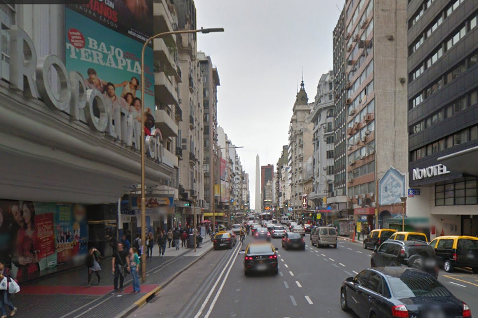 Corrientes, la calle de los artistas