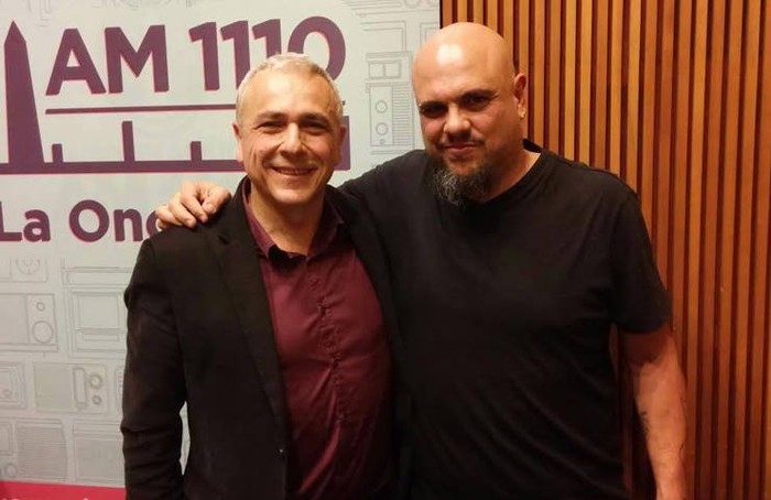 Un integrante de Charlie Hebdo visitó La Once Diez y recordó el terrible atentado en Francia