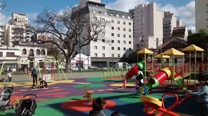 Los vecinos de Urquiza ya disfrutan de otro espacio verde mejorado