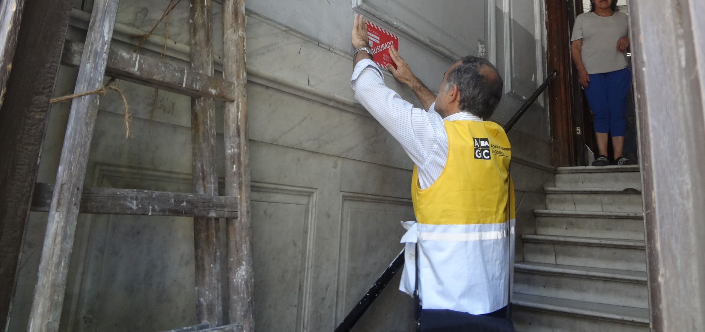 Clausuran dos hoteles con graves fallas de seguridad e higiene