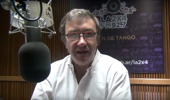 La 2x4 abre el día a pura información