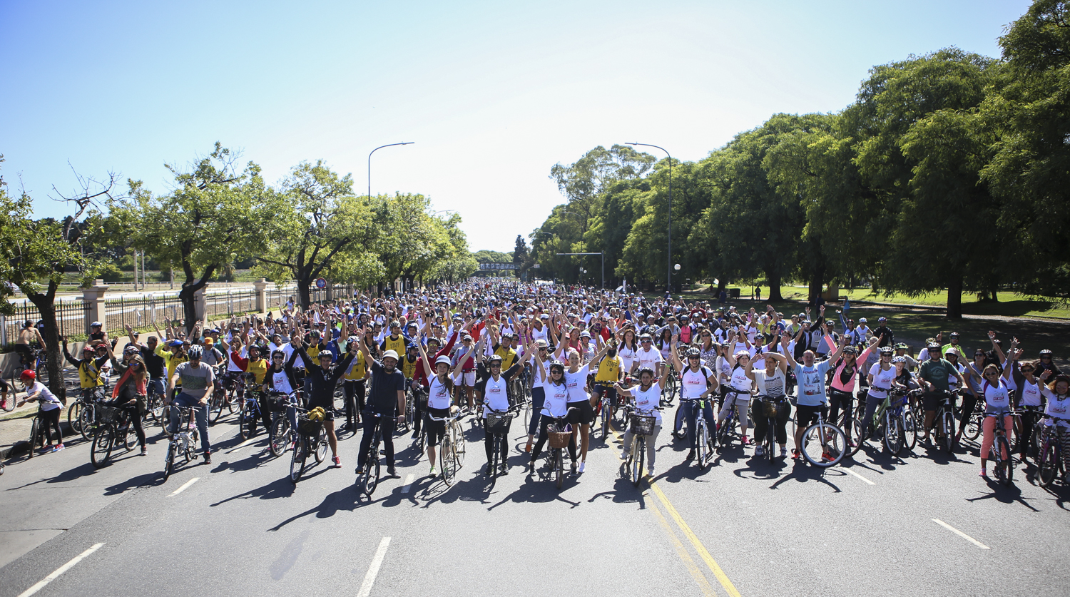 Más de 4000 personas celebraron el mes de la mujer en bici