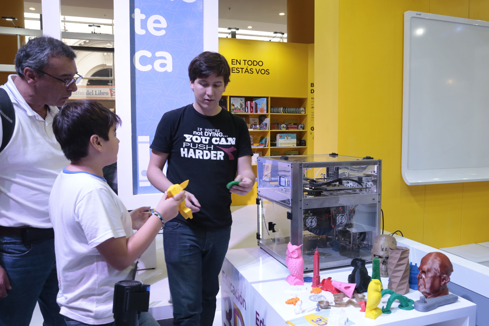 Talleres verdes y digitales en la Feria del Libro
