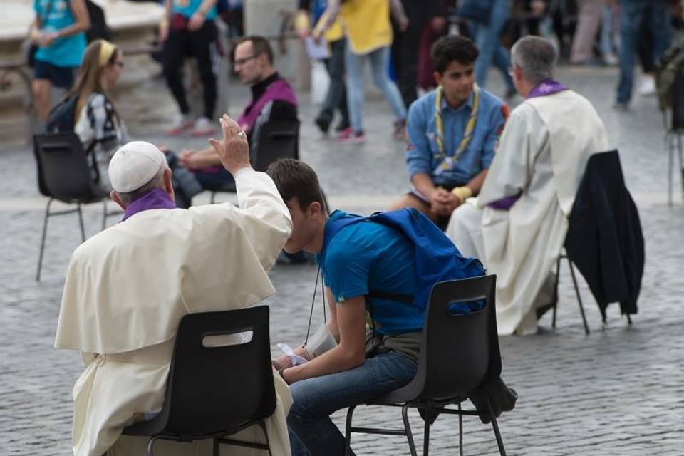 El Papa pidió “no ignorar el sufrimiento de los hombres”