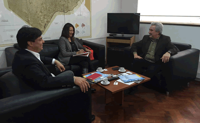 Reunión con representantes de la Cámara de Comercio de Bogotá, Colombia.