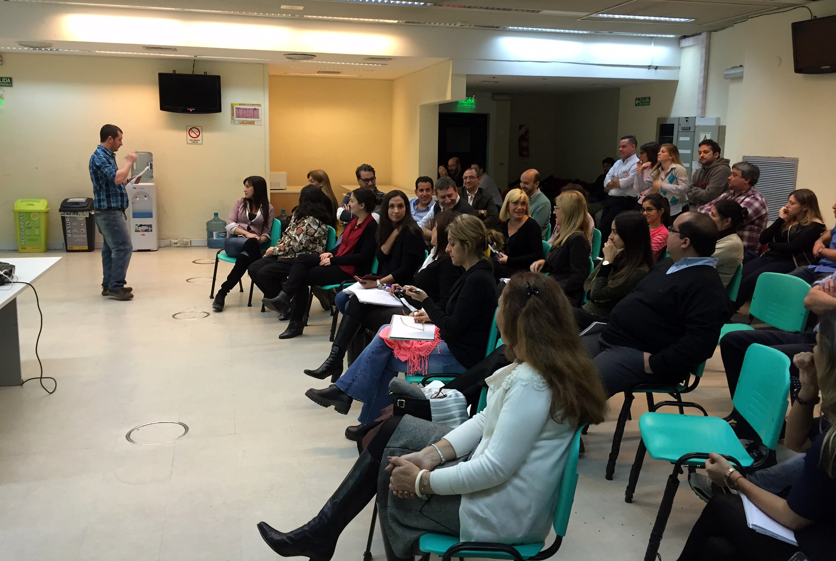 Plan de evacuación, uso de extintores y simulacro de incendios