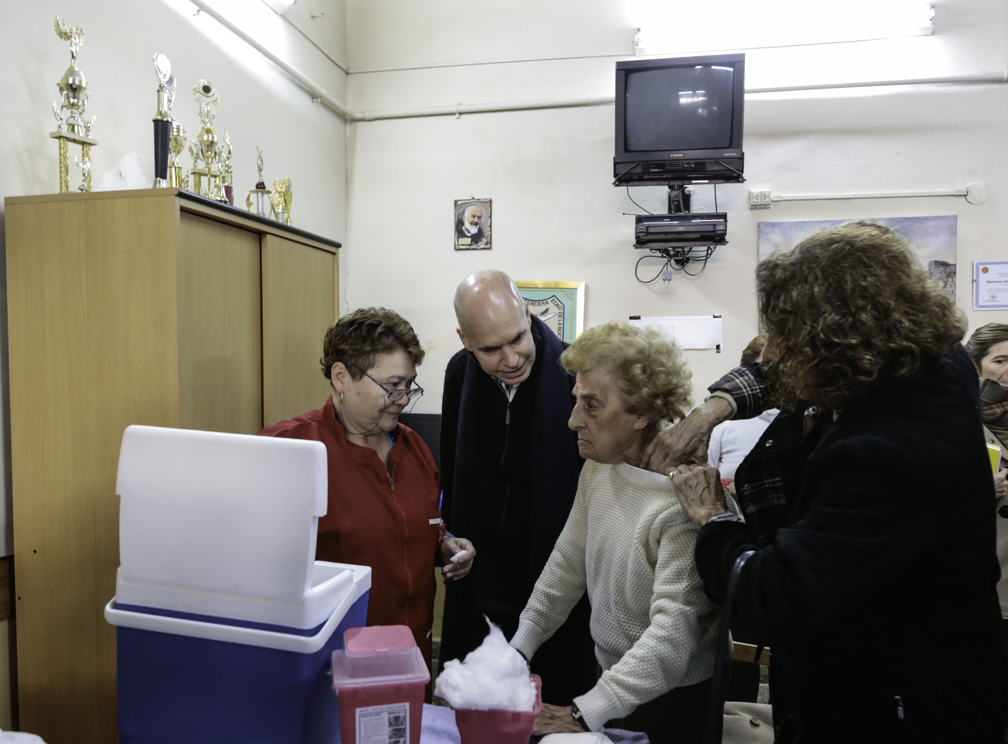El jefe de Gobierno porteño participó de la campaña de Vacunación Antigripal 2016