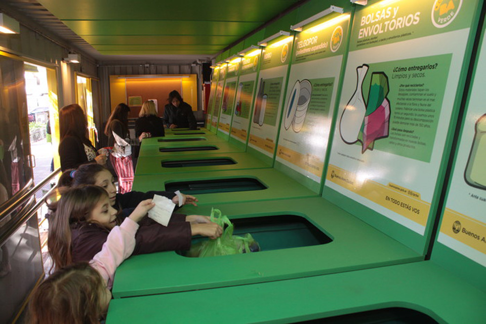 Casi se duplicó la cantidad de vecinos que llevan residuos a los Puntos Verdes