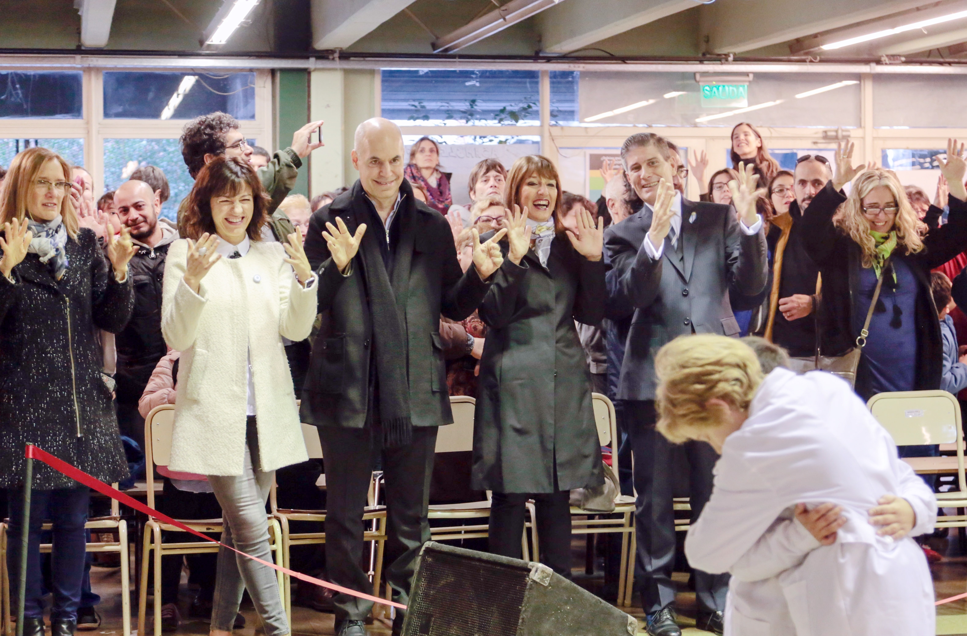 Rodríguez Larreta visitó la escuela en la que se creó un Himno del Bicentenario y resaltó "los valores patrios”