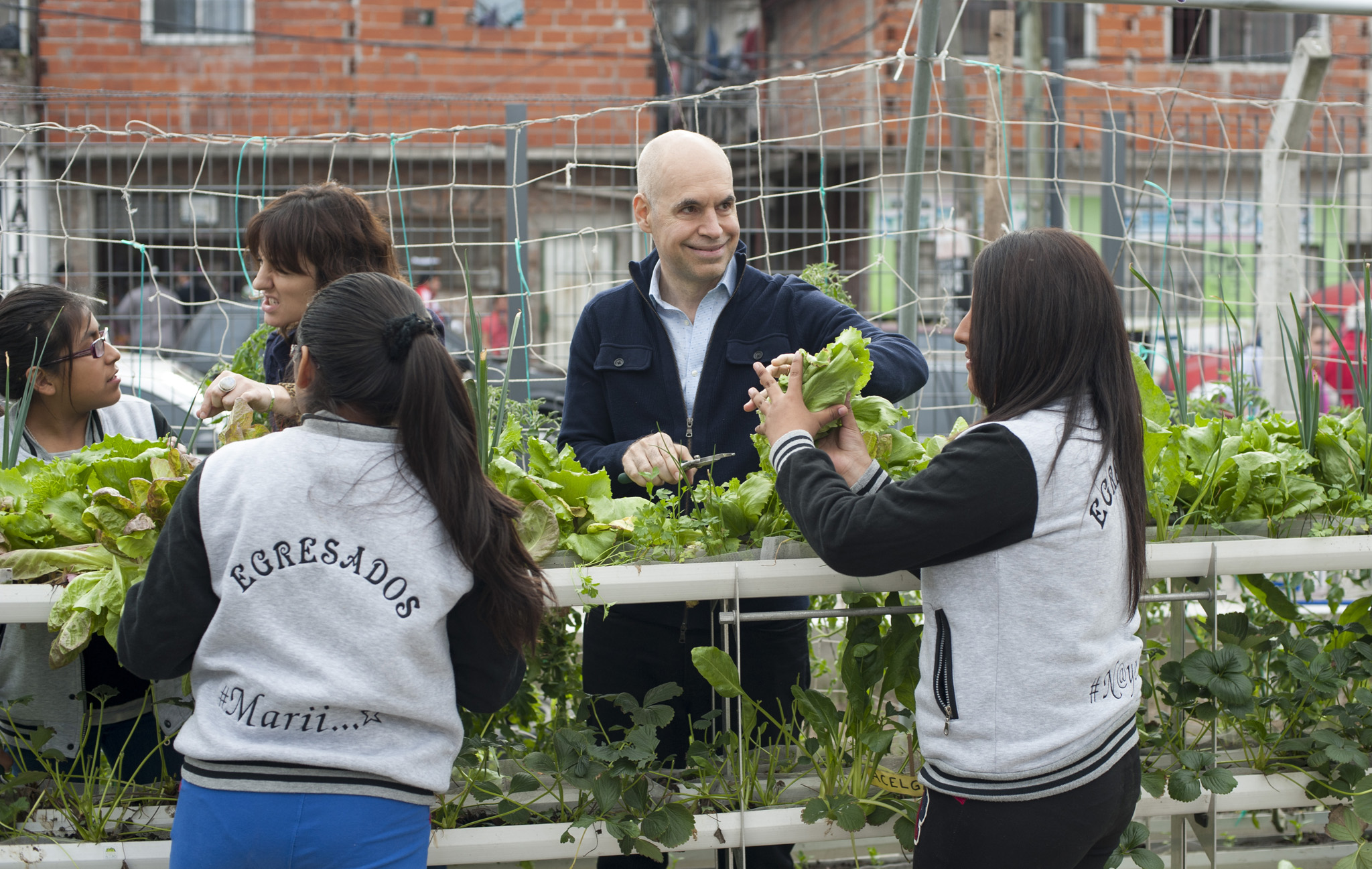 Horacio Rodríguez Larreta visitó la Huerta Escuela del Polo Educativo de Lugano 