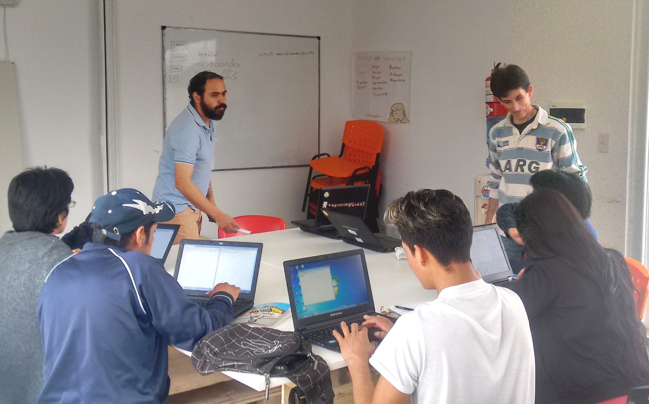 Acortando la brecha digital en la sede NIDO de la Villa 20