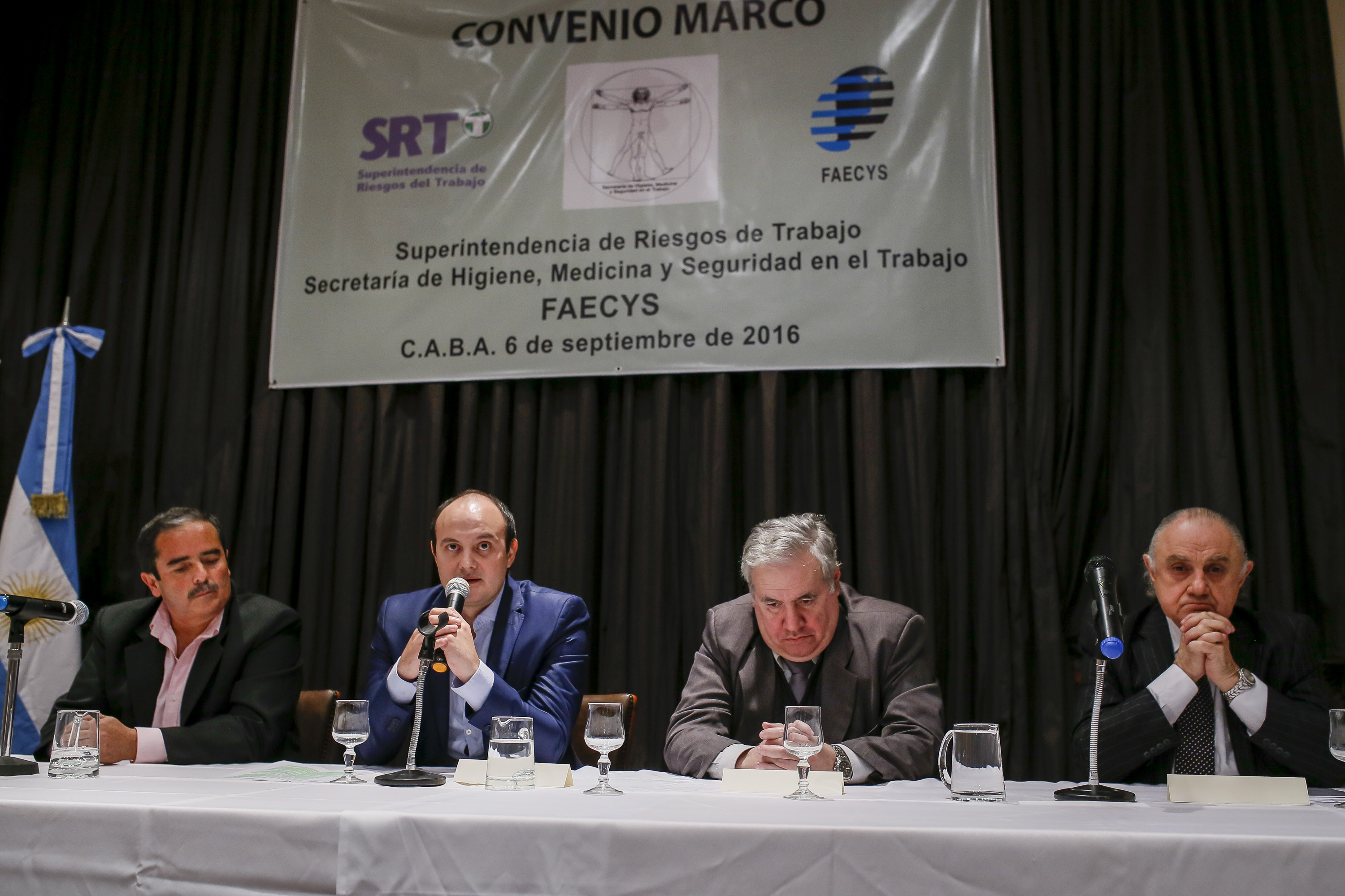 Convenio para mejorar las condiciones laborales de los trabajadores mercantiles