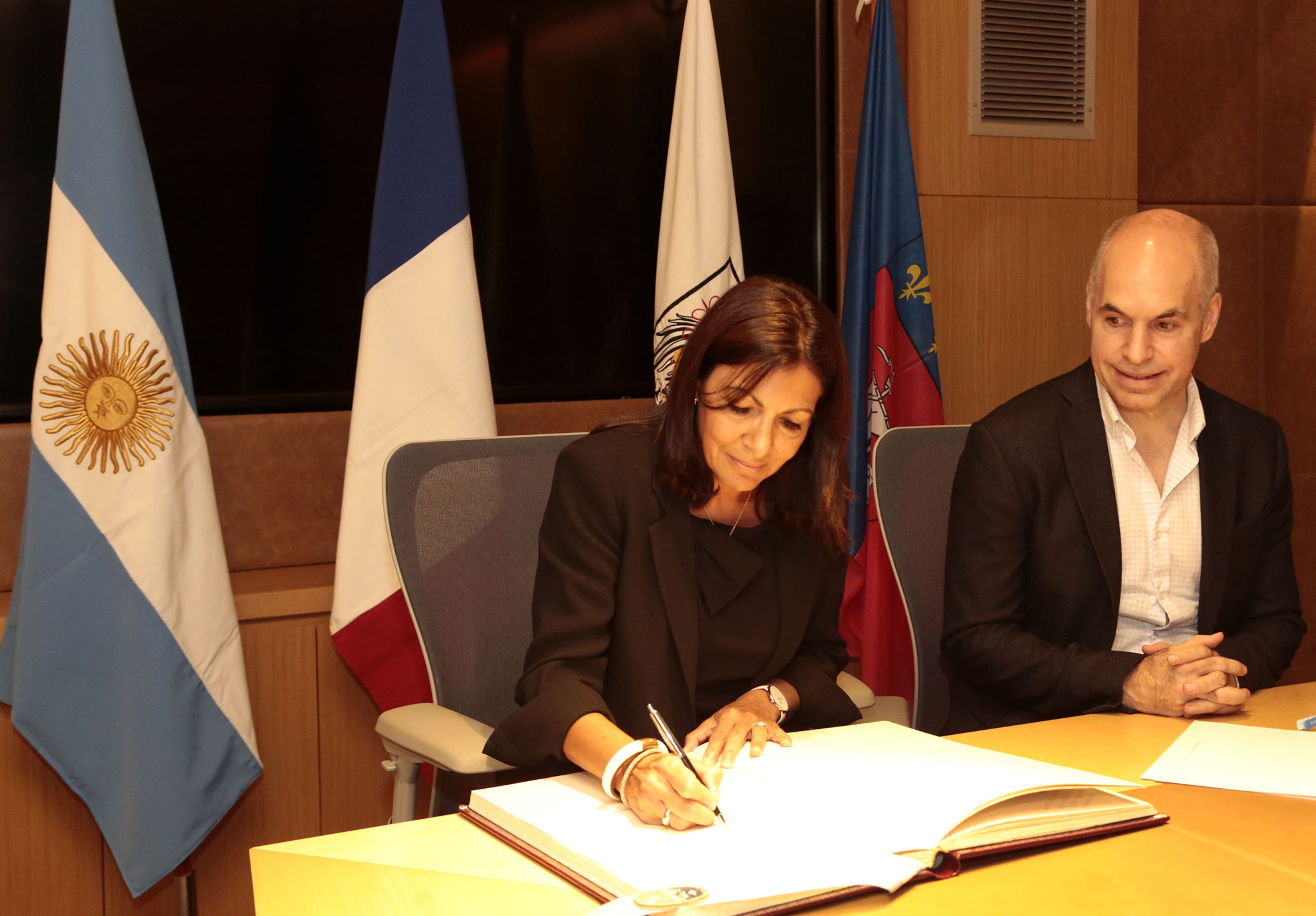 La alcaldesa de París se reunió con Horacio Rodríguez Larreta