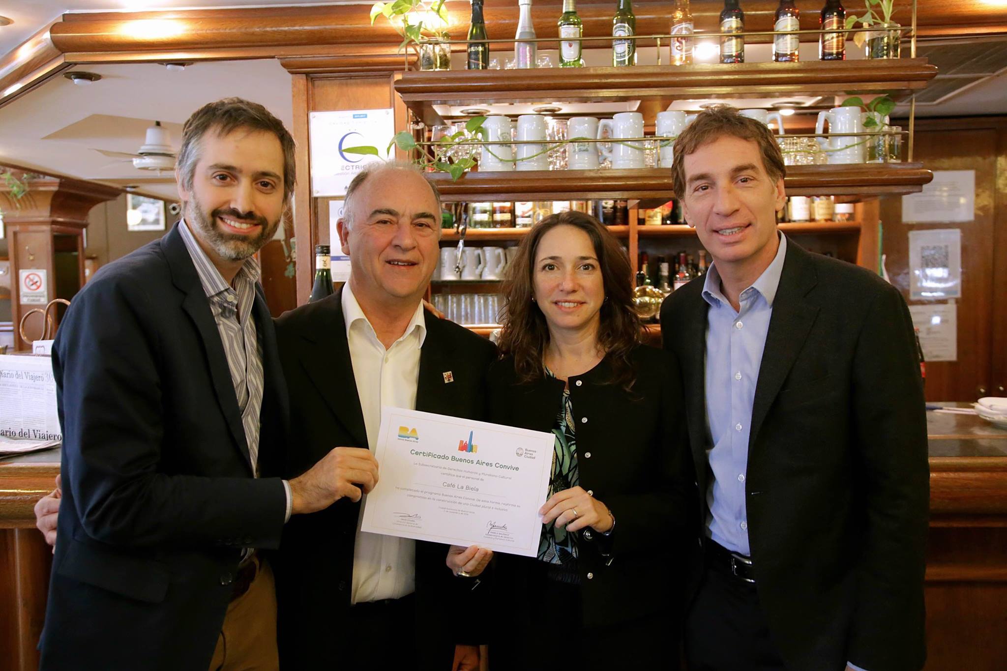 La Biela fue el primer bar en recibir el certificado del programa Buenos Aires Convive