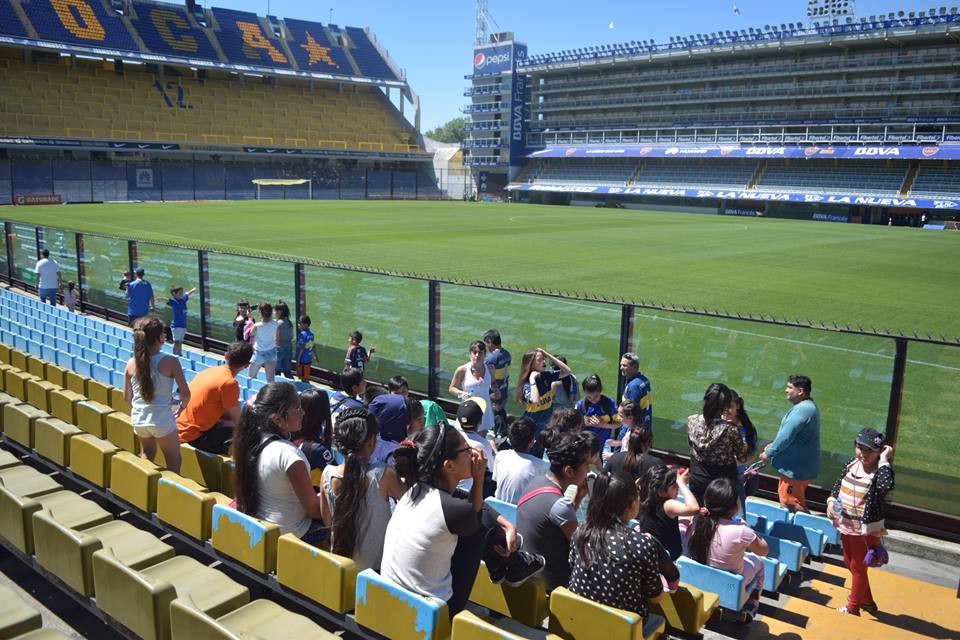 Los alumnos que cumplieron el sueño de sus vidas: conocer La Bombonera