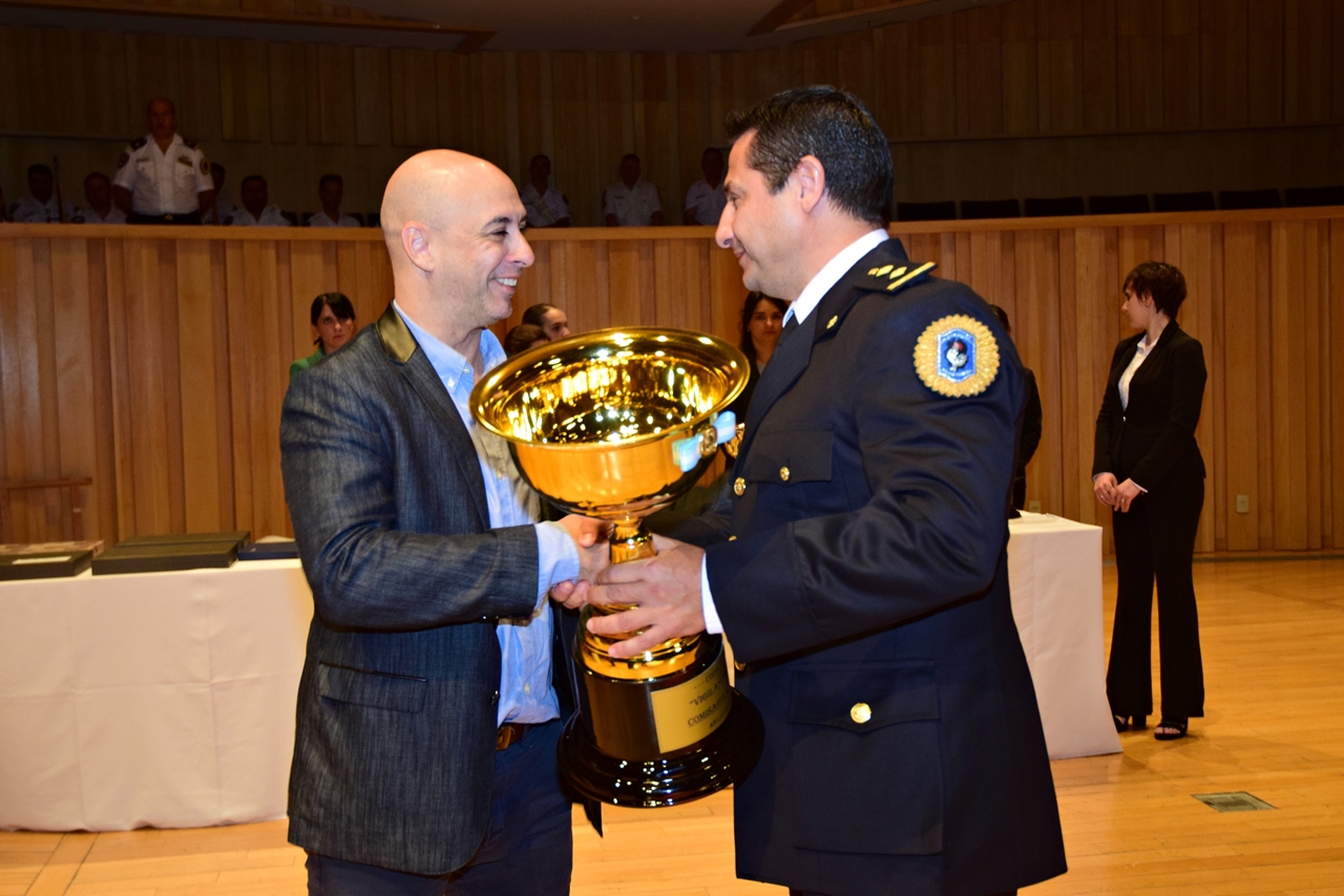 El ministro Ocampo entregó los premios a los policías destacados del año