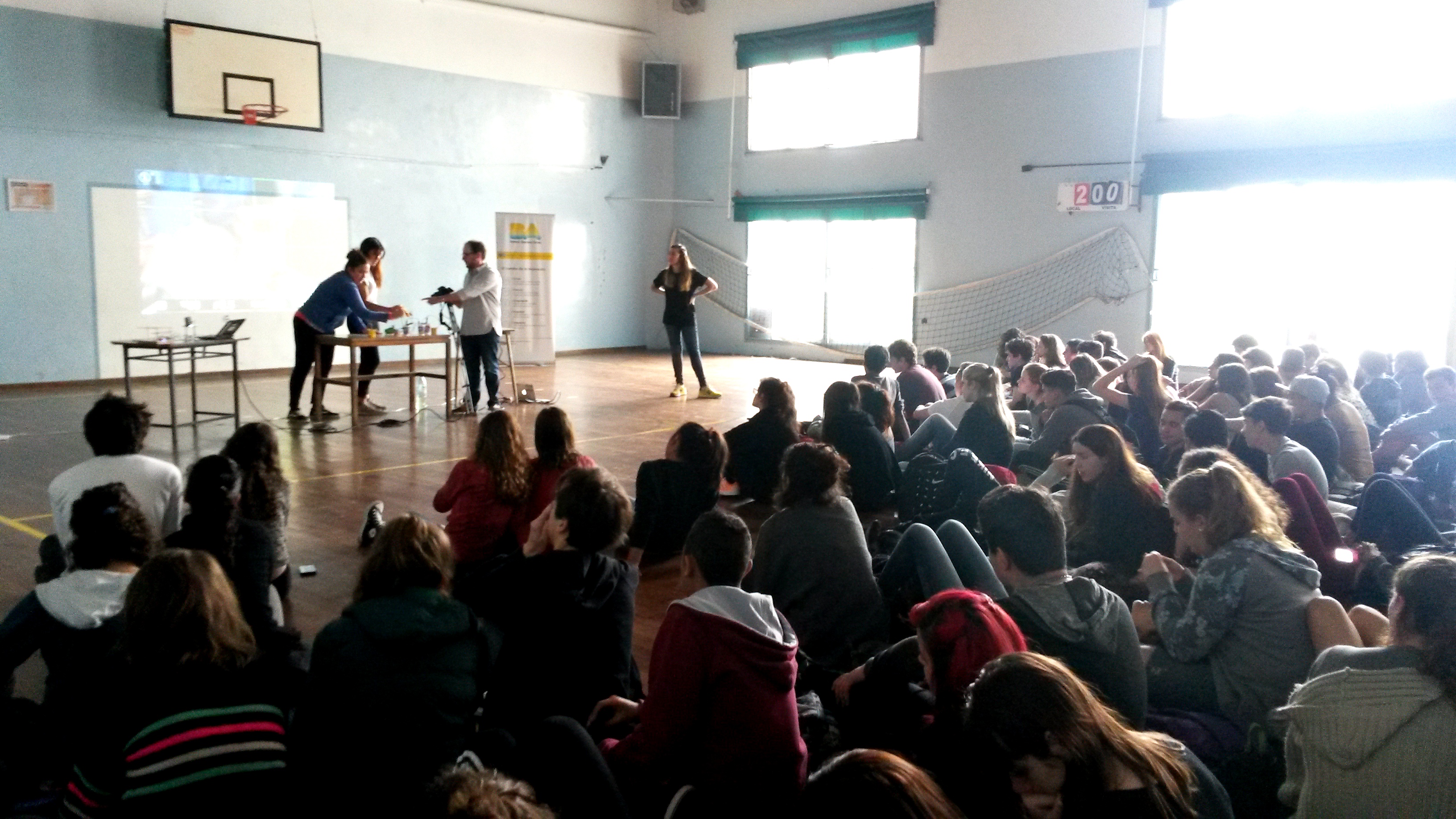 Encuentros con ciencia: cómo hacer experimentos científicos fuera de universidades y laboratorios