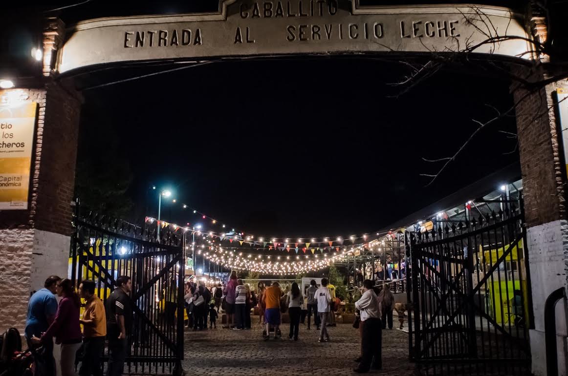 Concientización sobre el cuidado de alimentos en el Patio de los Lecheros