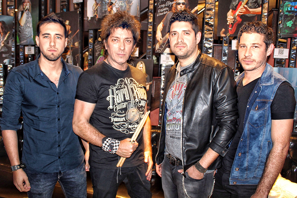 "Fuera de Peligro" la banda de Gustavo Guillén