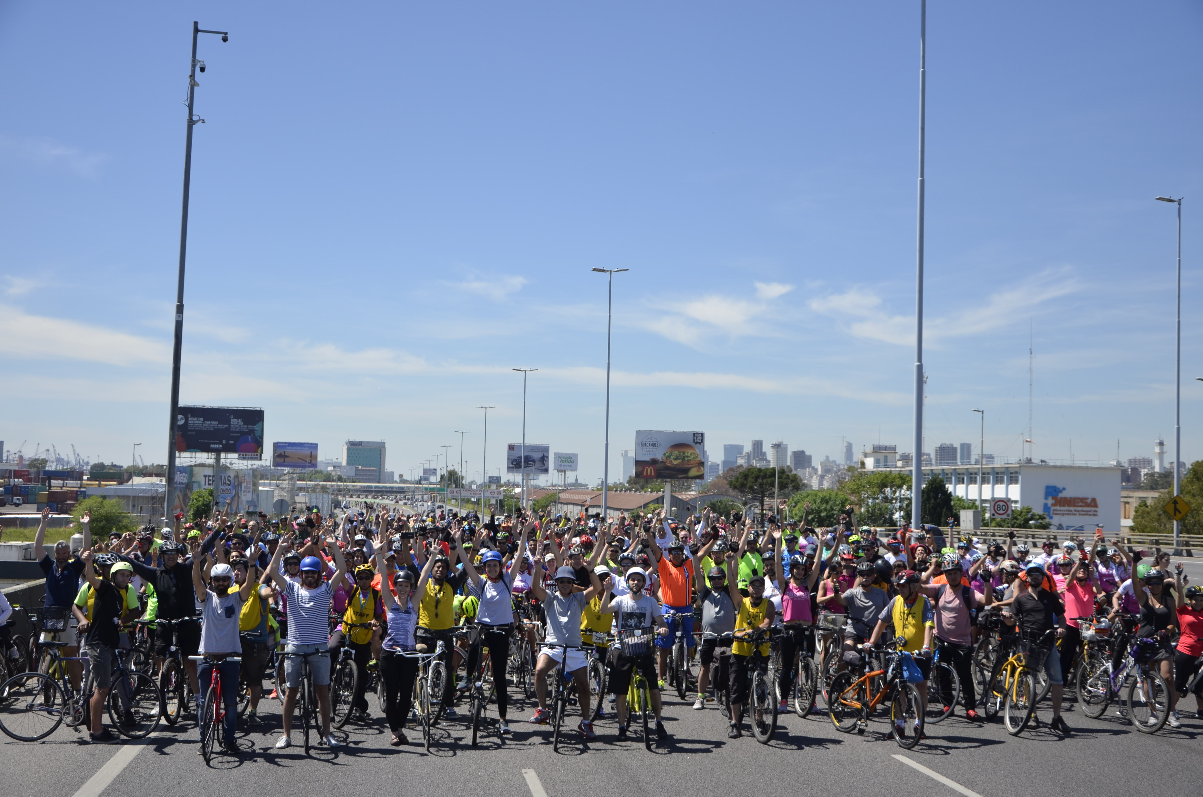 Más de 5 mil personas pedalearon en la Bicicleteada Familiar Expobici