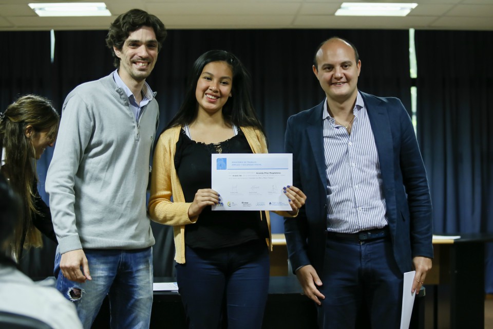 Junto al IVC entregamos diplomas a los 100 egresados de los Cursos de Introducción al Trabajo