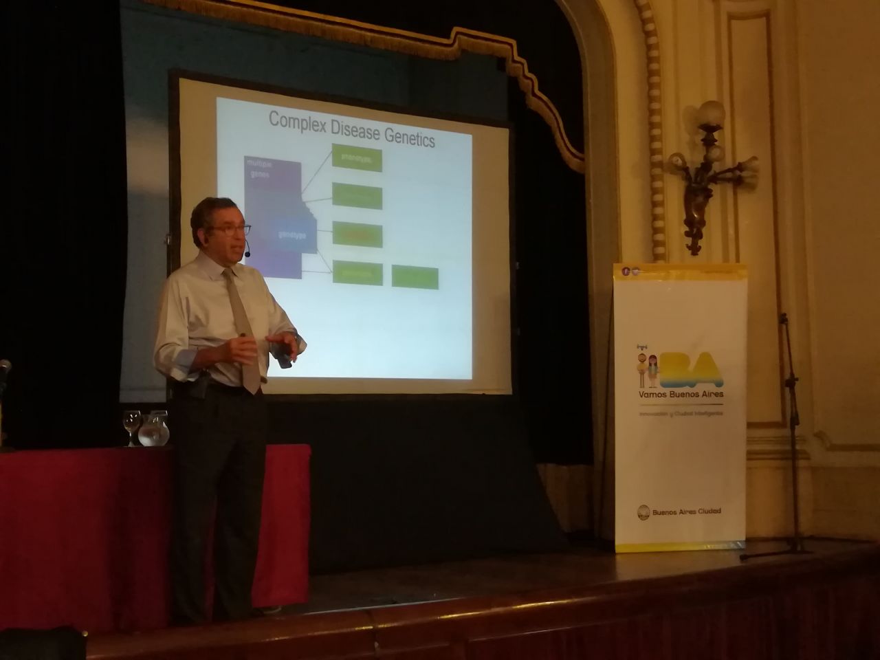 Conferencia sobre Esclerosis Múltiple y enfermedades autoinmunes 