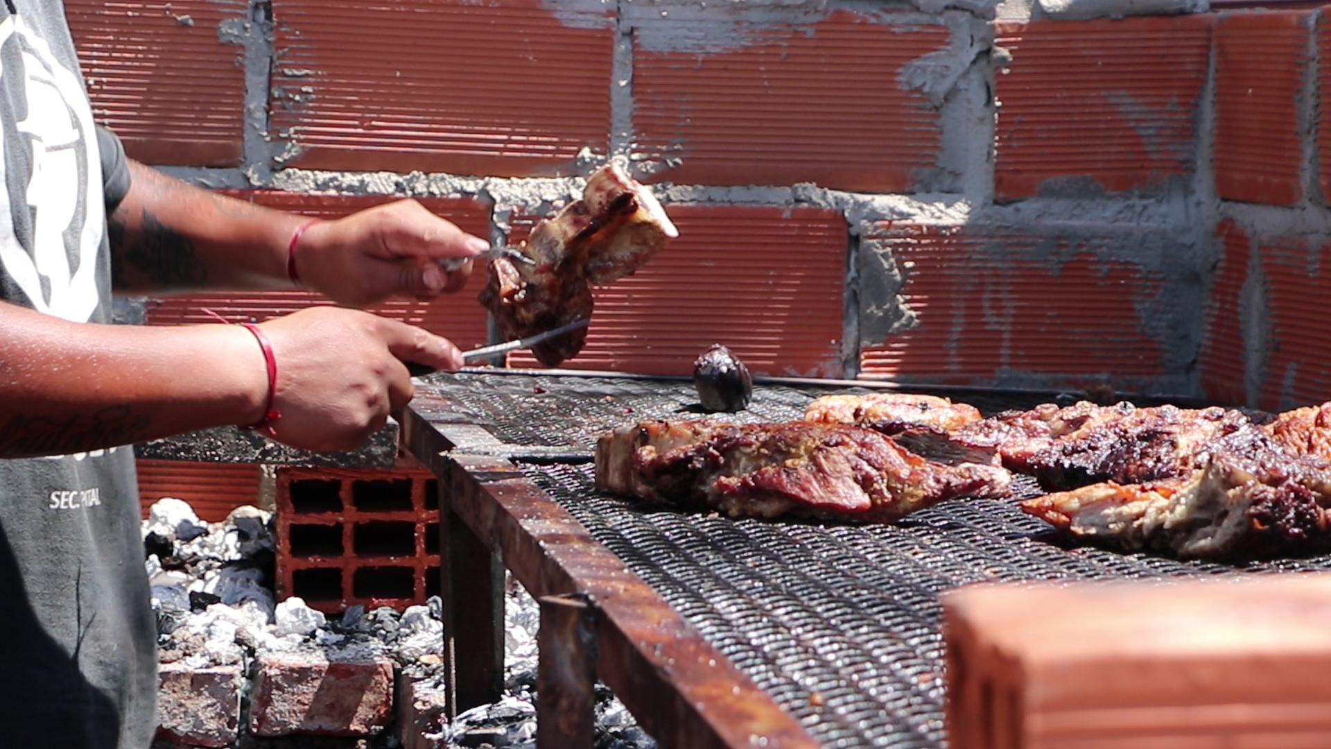 Conocé a los tres equipos finalistas del campeonato del mejor asado de obra
