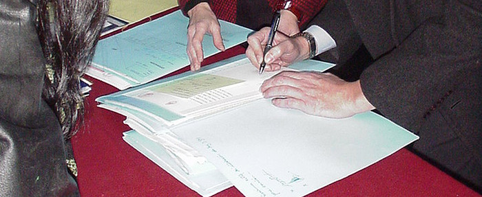 Los trámites que debe hacer un menor cuando viaja al exterior solo, con uno de sus padres o con terceros