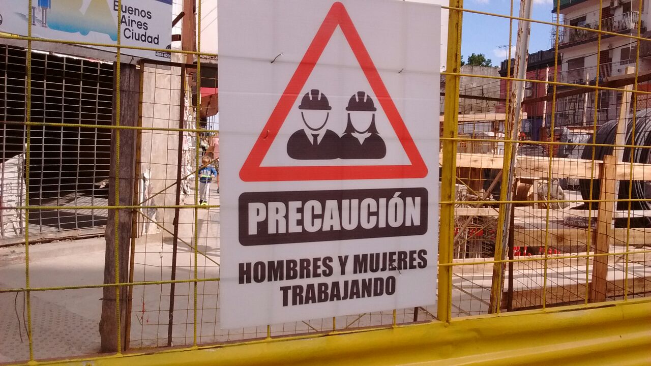 "Hombres y mujeres trabajando", la campaña de AUSA por la igualdad de género