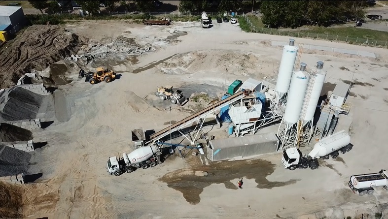 Con dos plantas de hormigón propias, continúa la obra del Paseo del Bajo