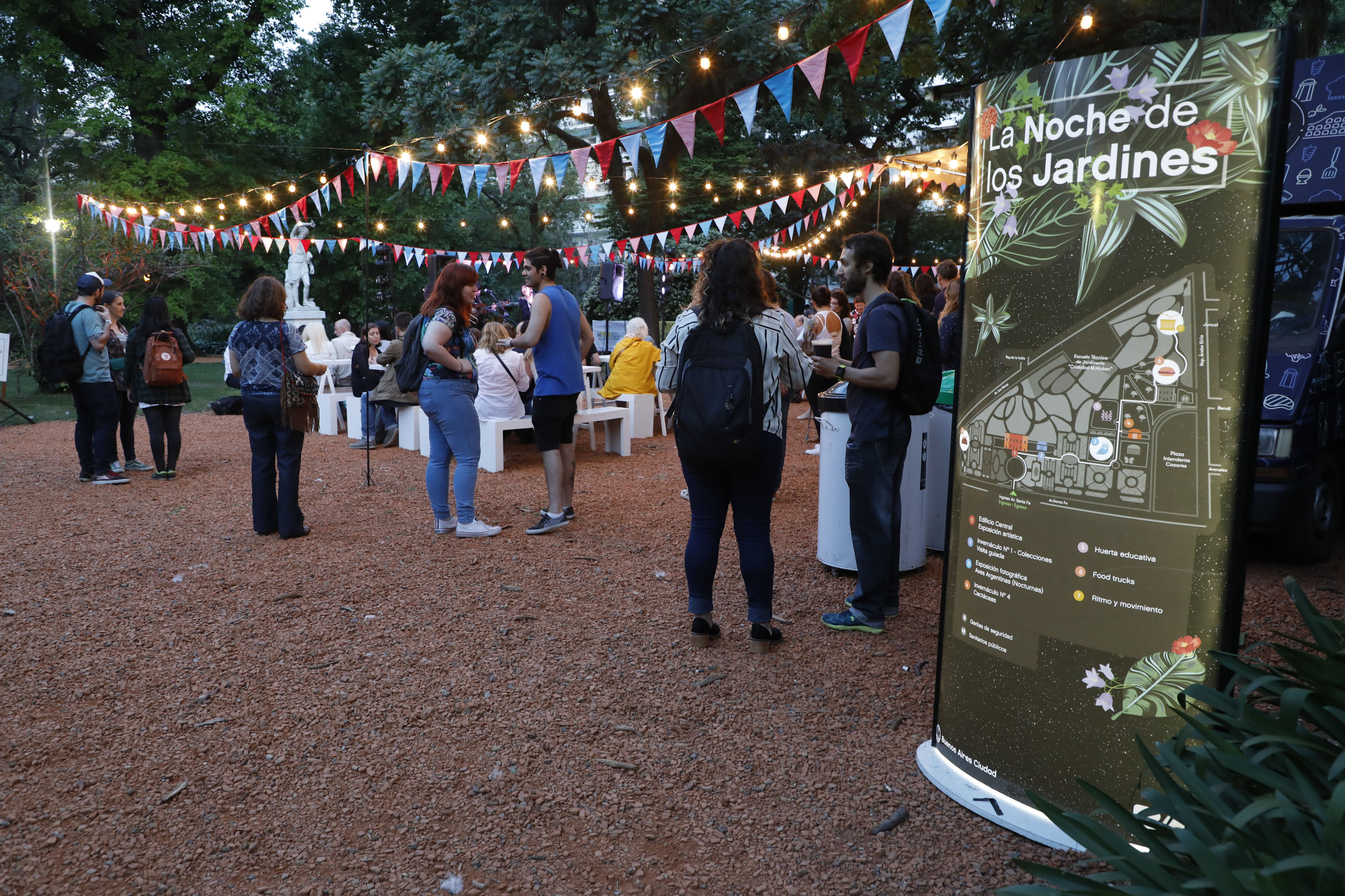 La Noche de los Jardines abre el año en Costanera Sur