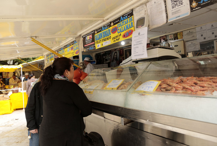 Las ferias de la Ciudad ofrecen pescado bueno y barato para la Semana Santa