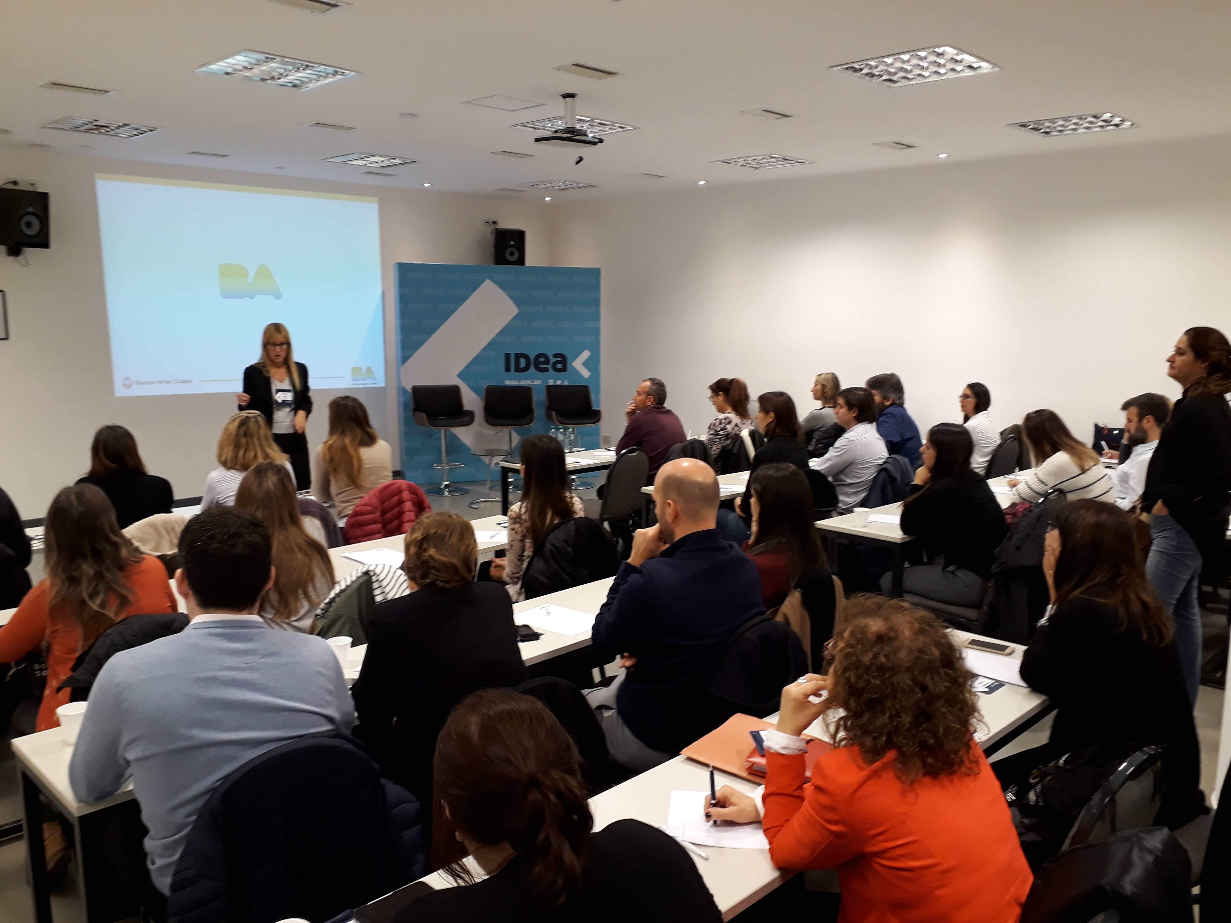 Charla sobre Rúbrica Digital en IDEA