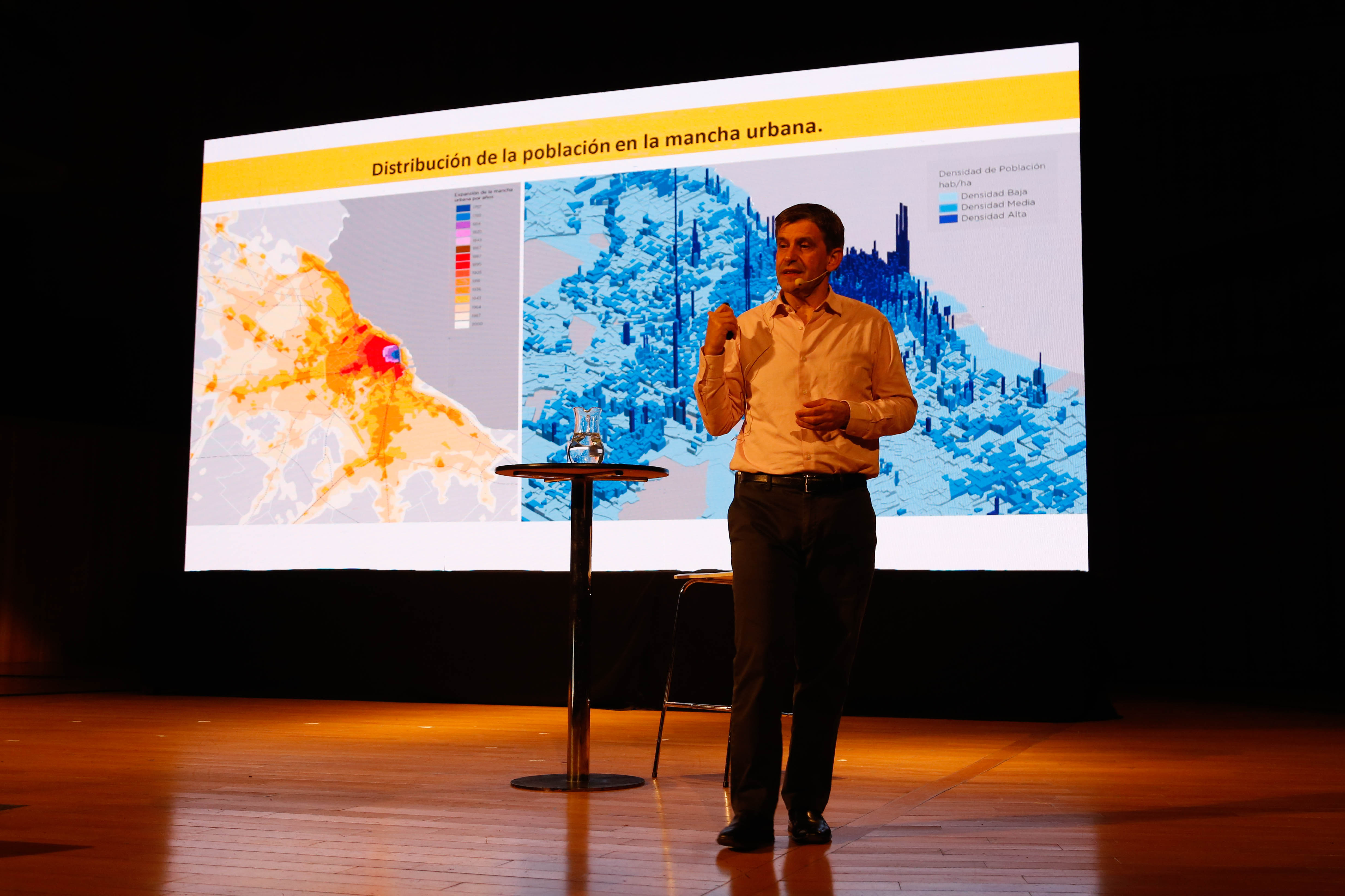 Debate sobre urbanismo y movilidad, con más de 2.000 personas
