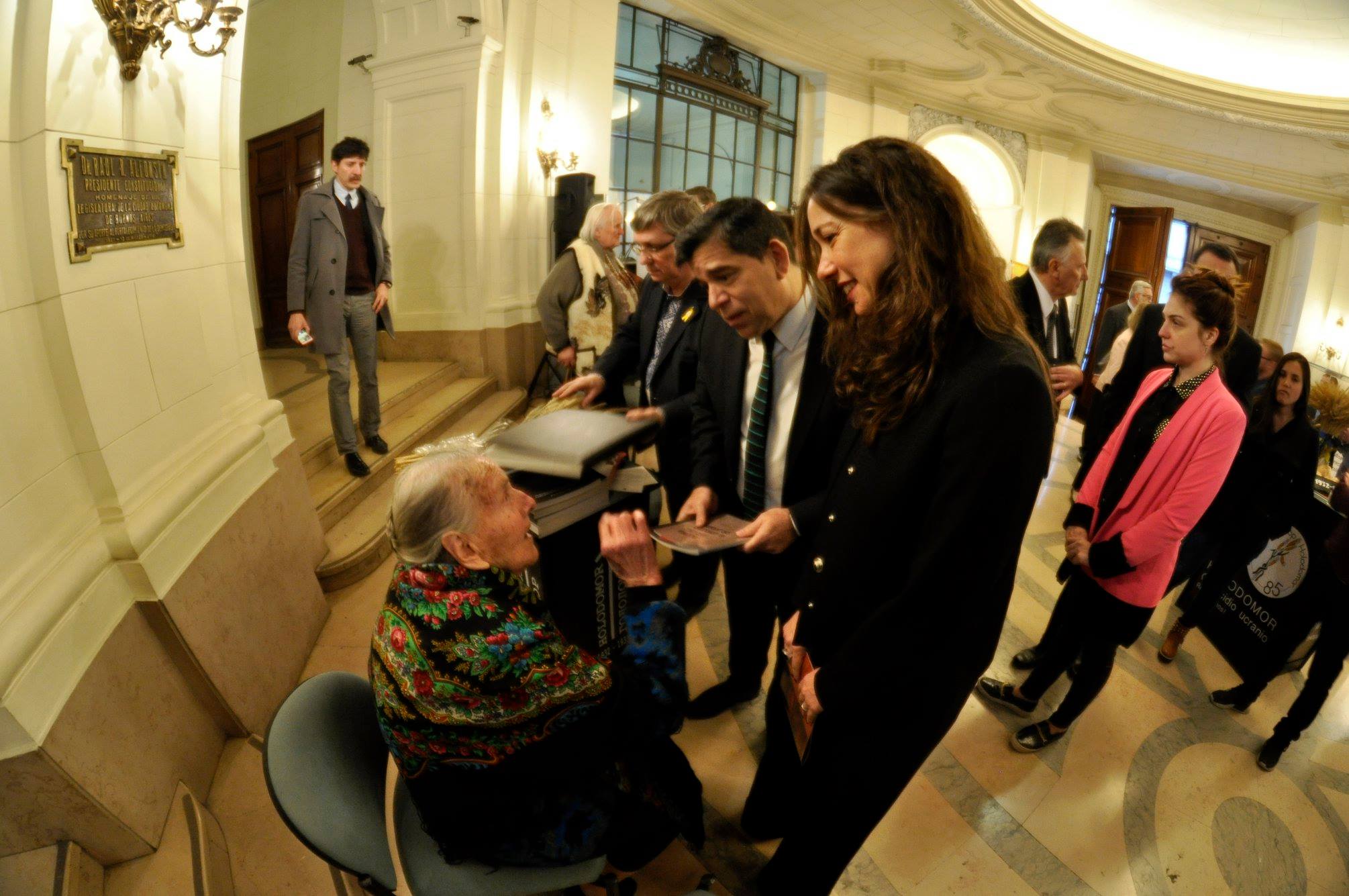 Se inauguró la muestra sobre el genocidio ucranio en la Legislatura porteña