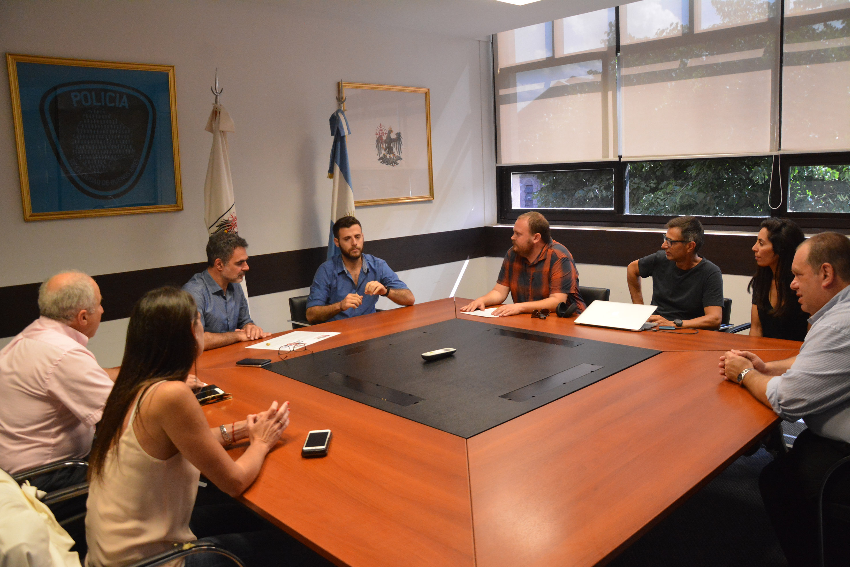 Encuentro por la paz en el Ministerio de Justicia y Seguridad de la Ciudad Autónoma de Buenos Aires con el representante del club de fútbol Hapoel Katamon de Jerusalén