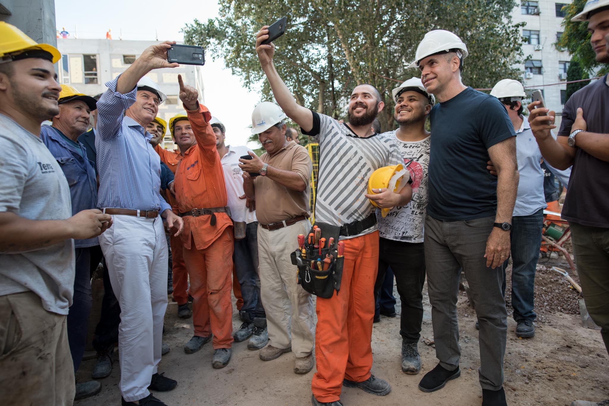 Mauricio Macri y Horacio Rodríguez Larreta recorrieron las obras del Polo Educativo Mugica