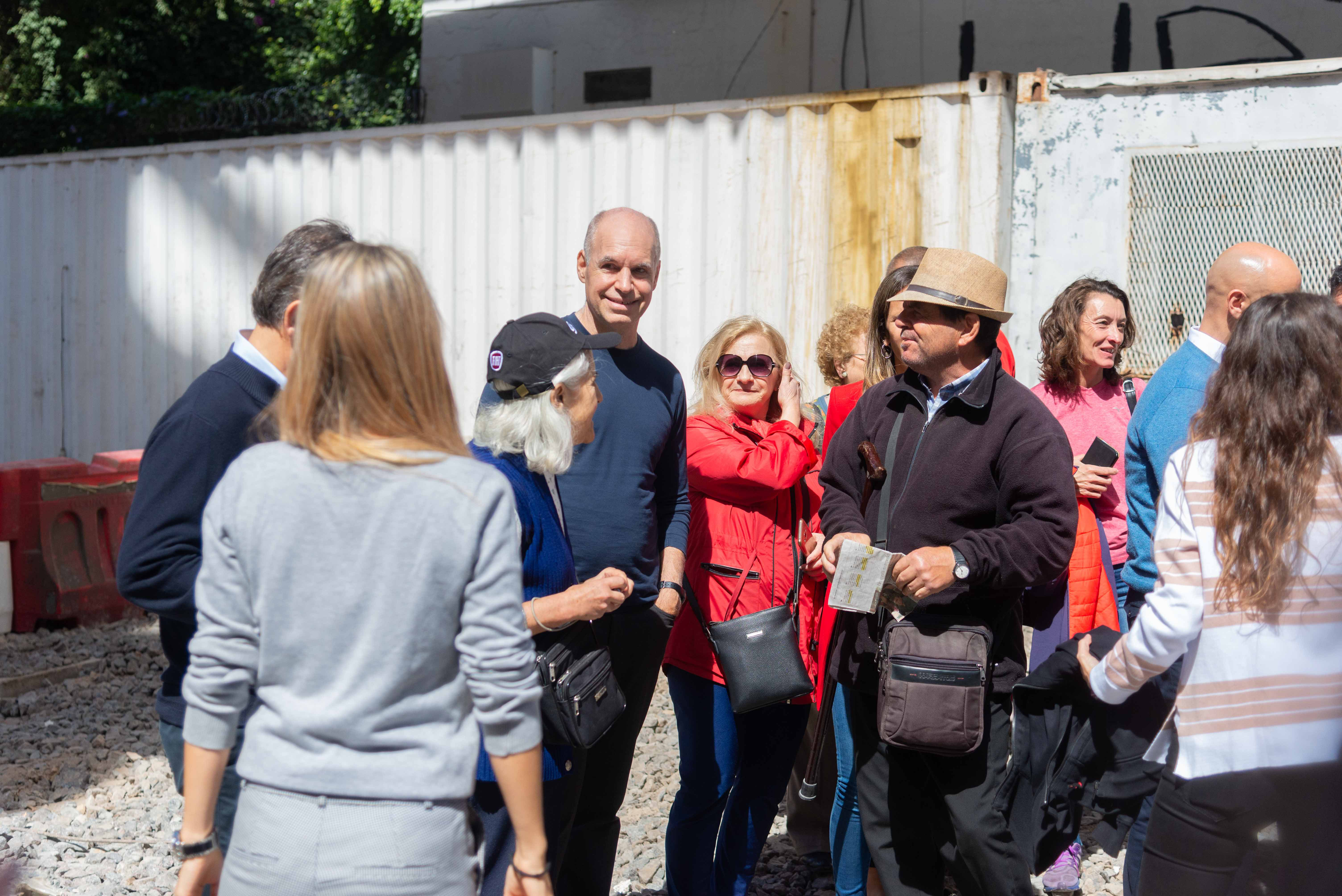 Reabrió la calle Mendoza y los vecinos acercan ideas para el bajo viaducto del Mitre
