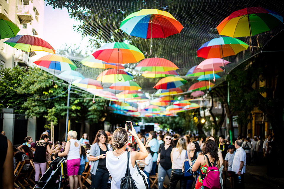 El FIBA se vuelve anual y se confirma como el gran festival de verano porteño
