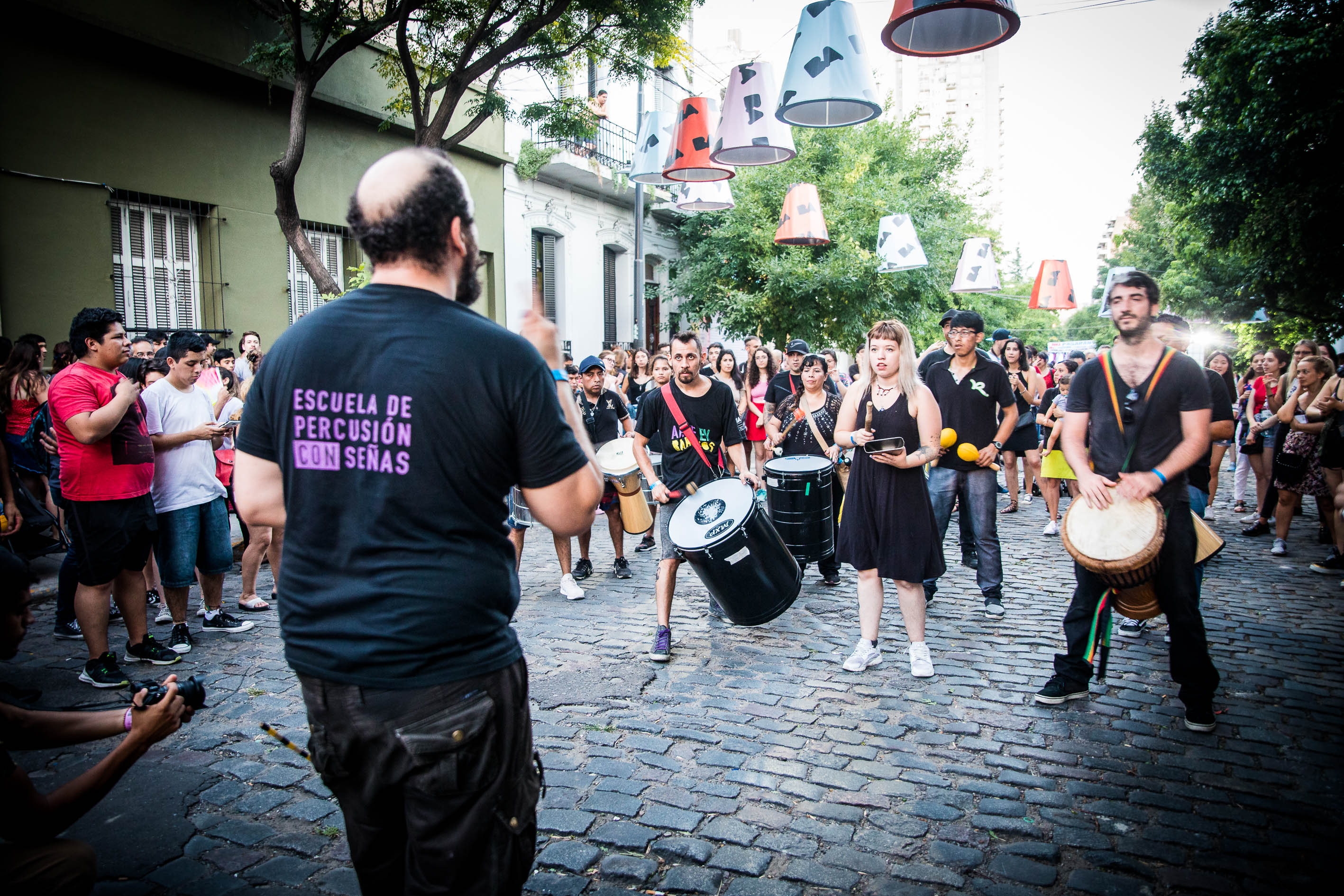 Arte en Barrios llevará propuestas escénicas a distintos espacios públicos en el FIBA