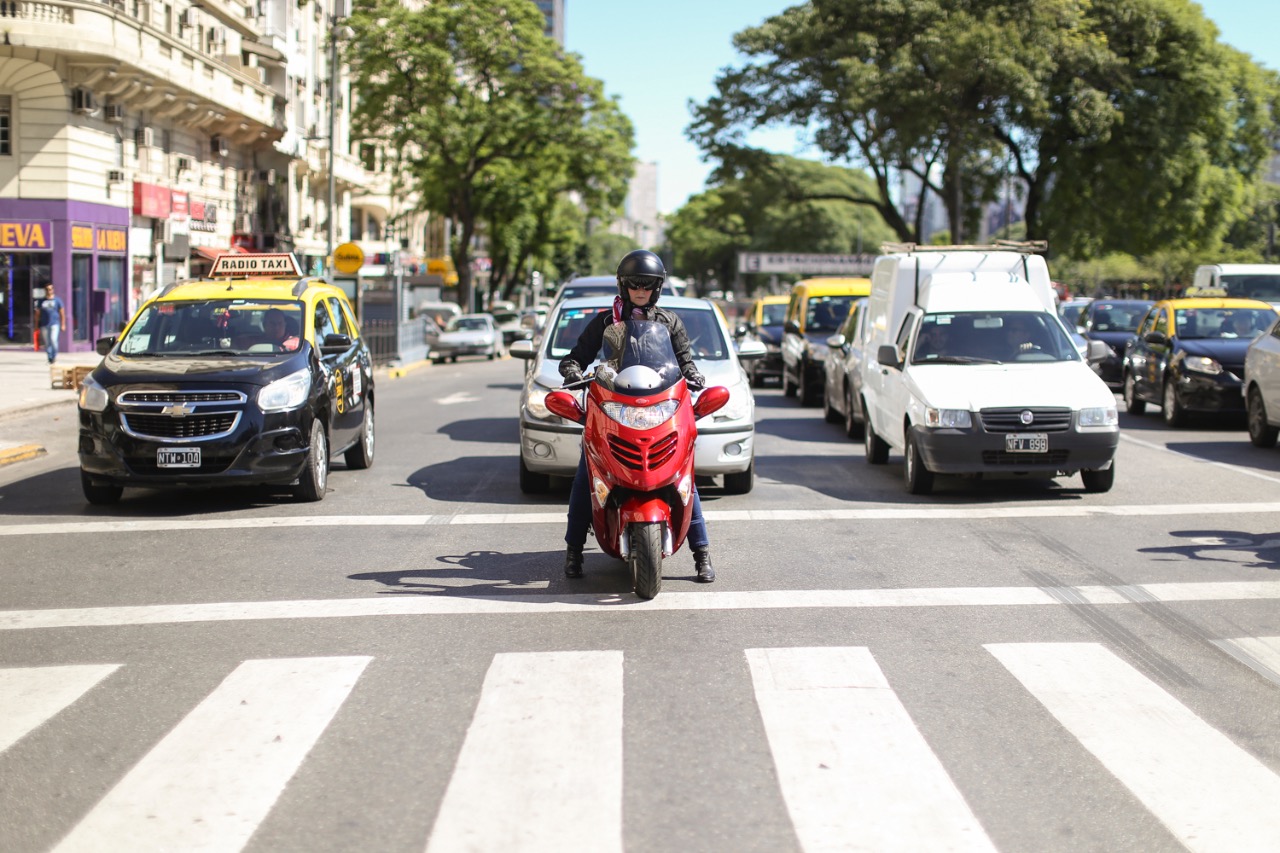 El exceso de velocidad causa el 77% de las muertes en motociclistas