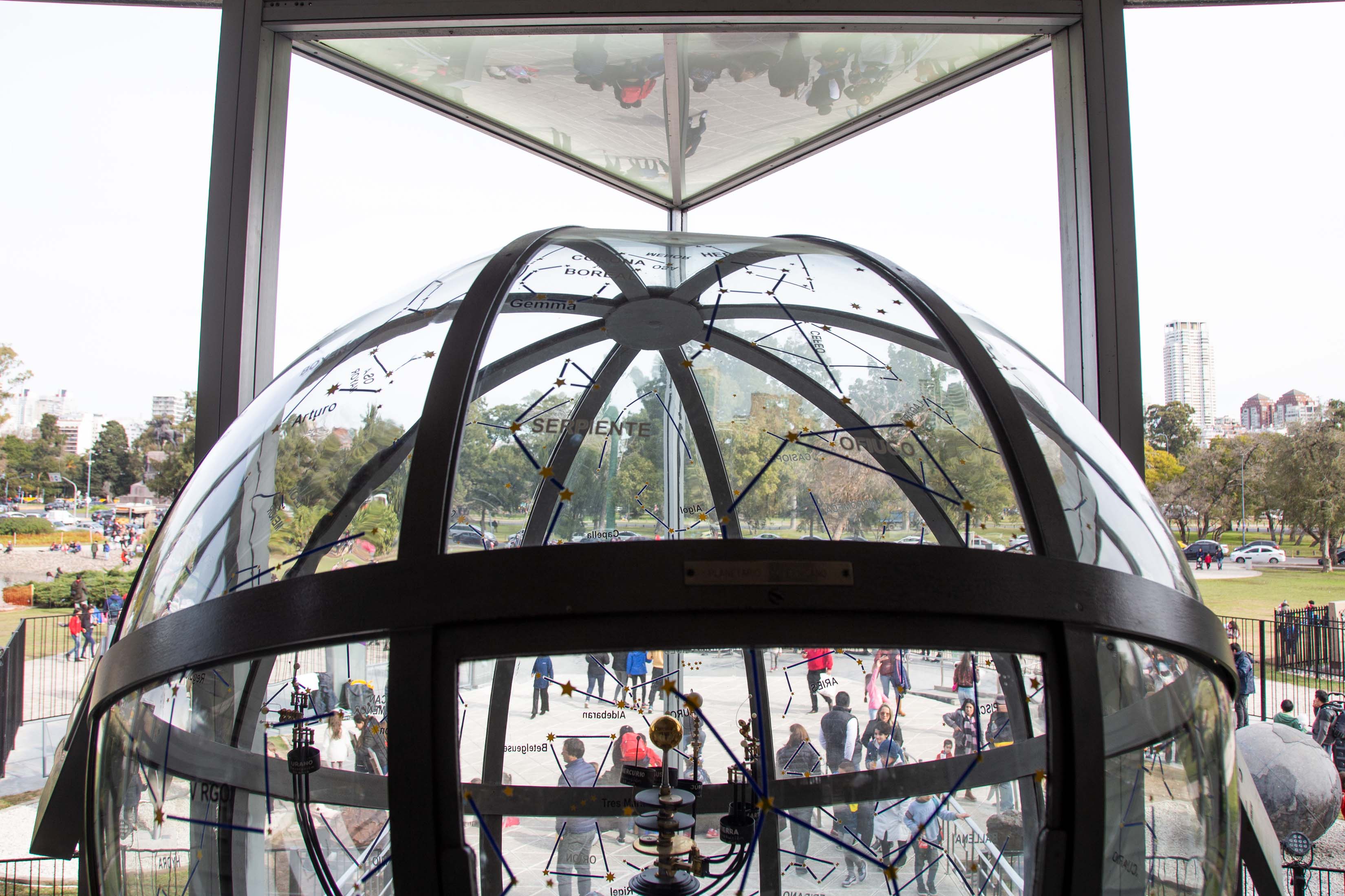 Espectáculos y visitas guiadas durante el verano en El Planetario