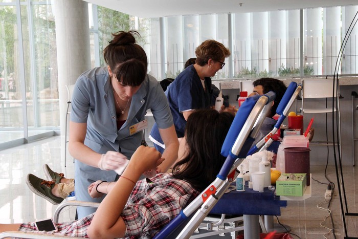 Jornada solidaria: donación voluntaria de sangre en el Campus BA de la Plaza Houssay