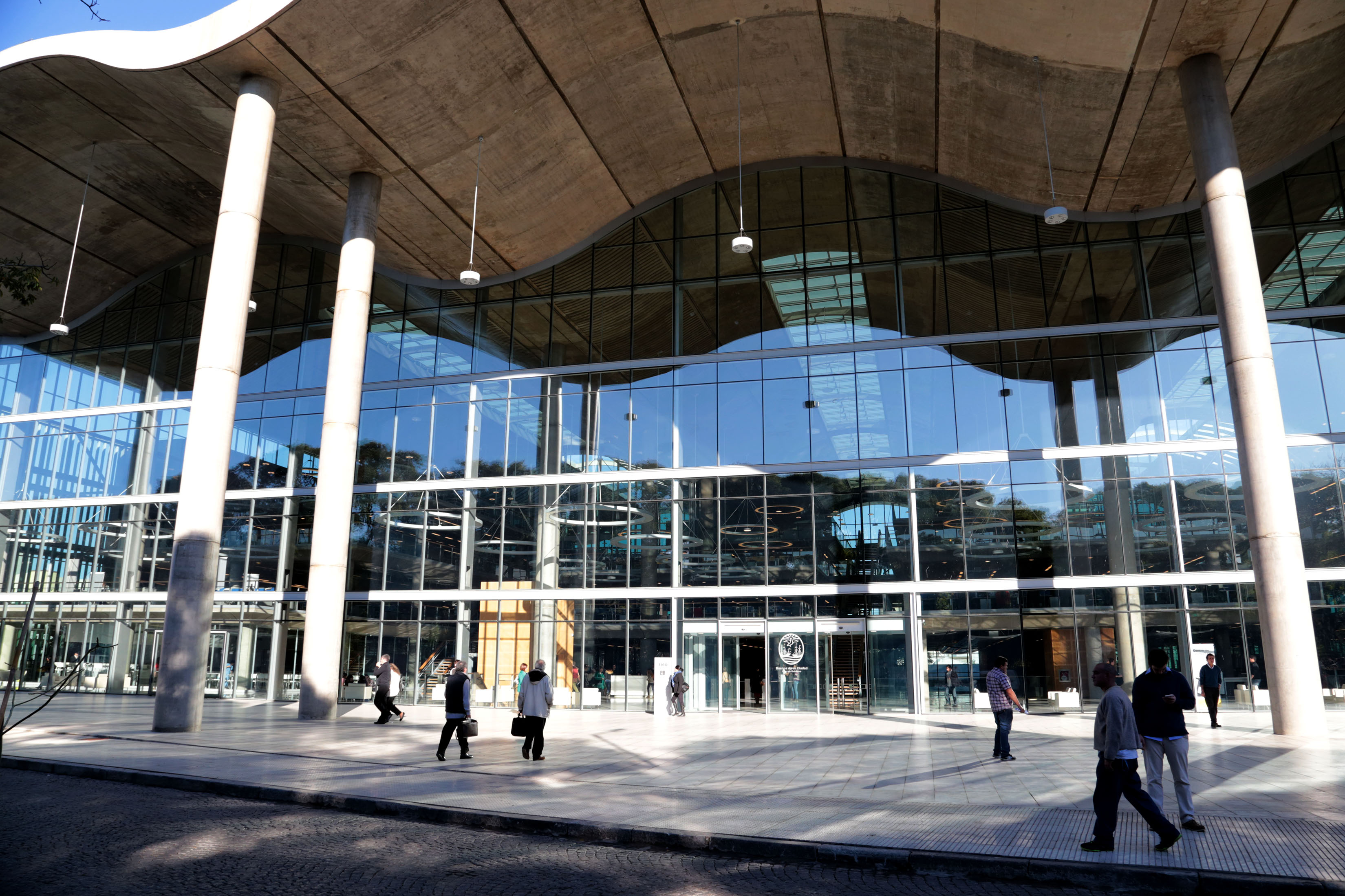 Vivo: conferencia sobre cómo está trabajando la Ciudad para prevenir el coronavirus