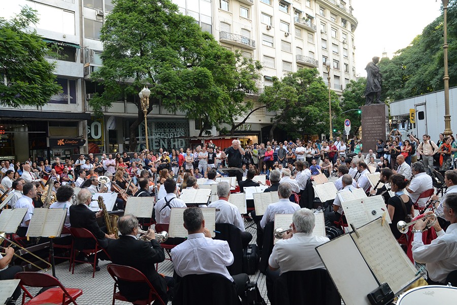 Un viernes a pura música con la Banda Sinfónica en el corazón de Retiro