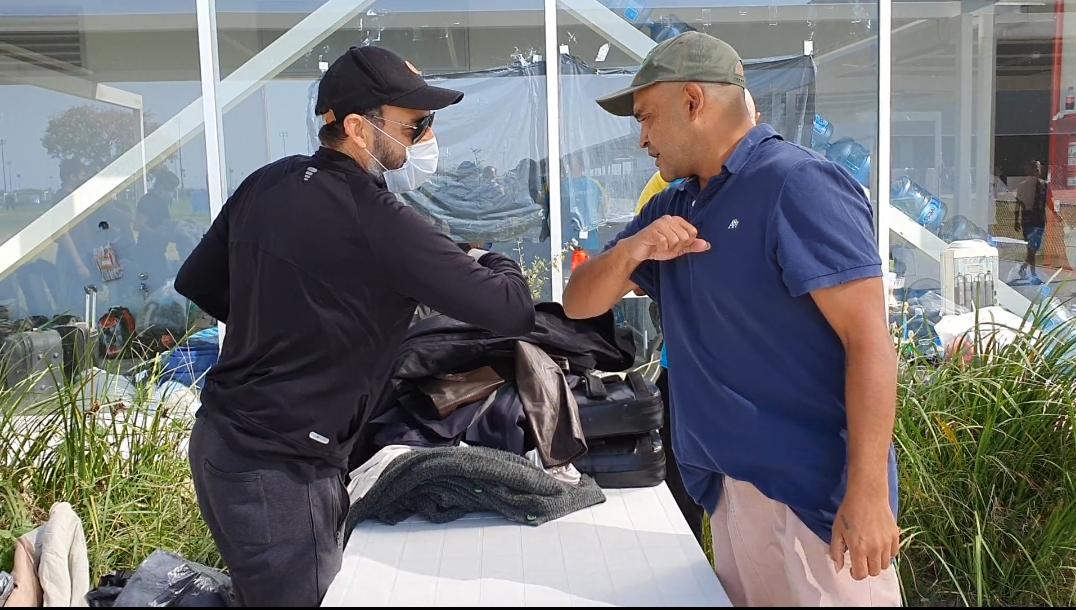 Entrega de ropa y clínica de Bádminton en el Parque Olímpico