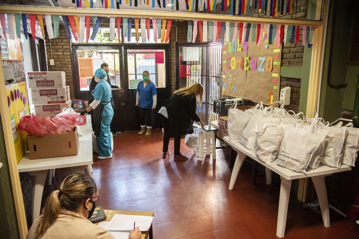Continúa la entrega de la quinta Canasta Escolar Nutritiva para estudiantes de escuelas públicas porteñas 